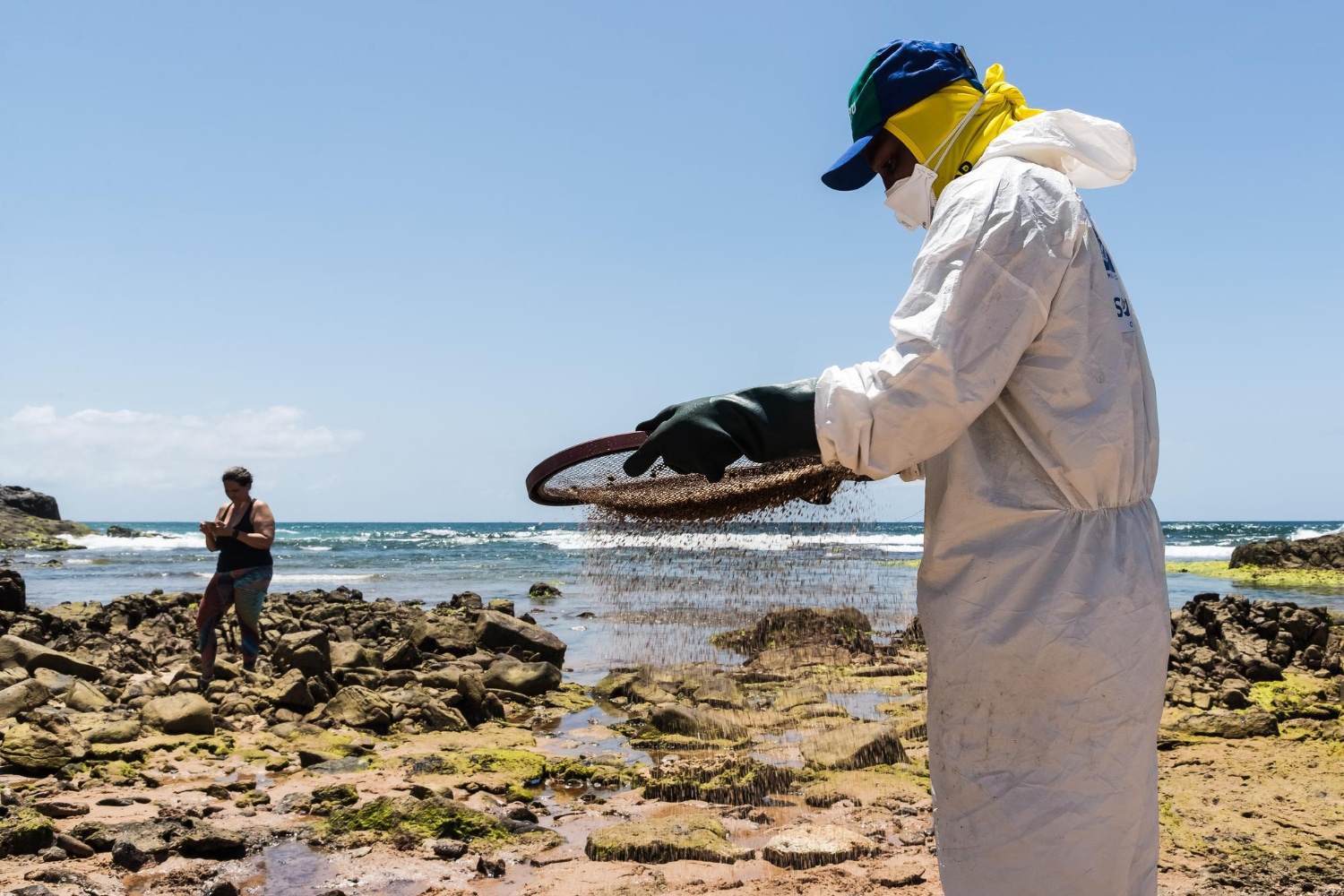 Read more about the article Why we love oil spills at Aveea?